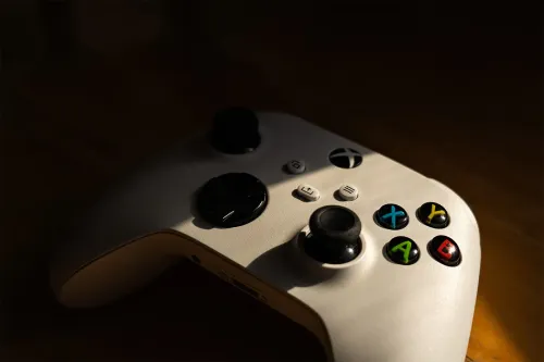 微软 Microsoft 下一代 Xbox 或可运行历代主机游戏