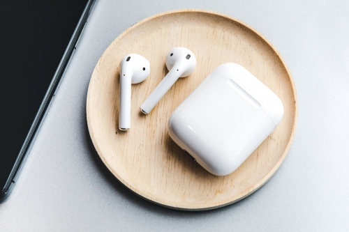 Apple AirPods 2 定价或将高于第一代