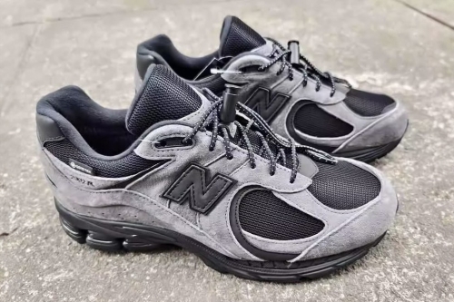 率先预览 JJJJound × New Balance 2002R GORE-TEX 最新联乘鞋款