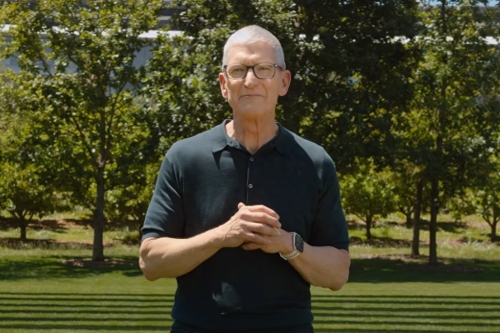Tim Cook 告别苹果 CEO 职位,称执掌公司是“毕生的荣耀”
