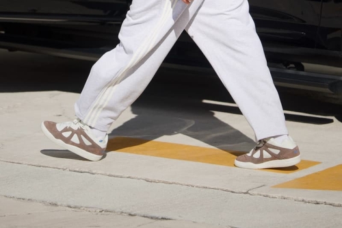 Bad Bunny 预告首款签名鞋：adidas BadBo 1.0 即将发售