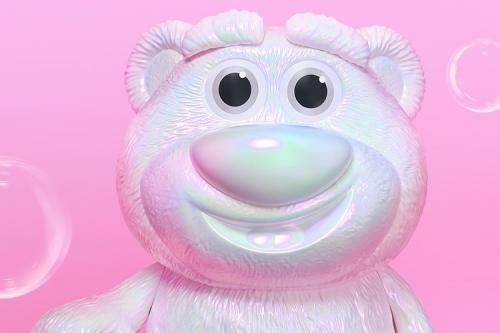 HEROCROSS 携手 Disney 与 Pixar 打造全新炫彩色版「草莓熊」Lotso 搪胶玩偶