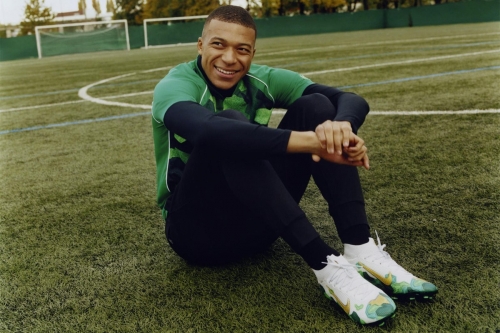 足球界超新星 Kylian Mbappé × Nike 全新签名系列正式发布