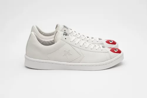 COMME des GARÇONS PLAY × Converse Pro Leather 最新联名鞋款发布