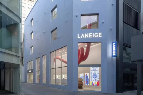 走进 Playlab, Inc. 打造的 Laneige 明洞 4 层互动式旗舰店