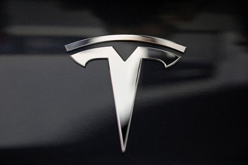 手机革命？Tesla 智能手机零件曝光