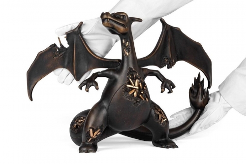 Daniel Arsham 最新雕塑作品「BRONZE CRYSTALIZED CHARIZARD」登场