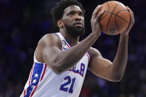 Joel Embiid 成功击败 Nikola Jokić 荣获 2022-23 NBA 年度 MVP