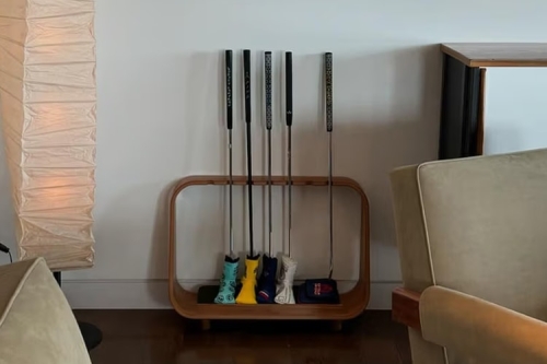 清永浩文携手 Tendo Mokko 推出全新高尔夫球推杆架「Putter Rack」