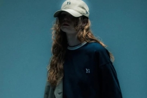 Y's 携手 New Era 推出极简黑白 2026 春夏胶囊系列