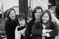 纪录片《The Beatles Anthology》修复加长版发布官方预告，即将于月底登陆 Disney+