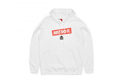 Dover Street Market × Nike 全新「Just Do It」联名系列登场