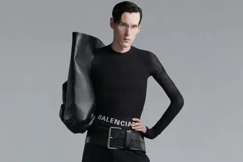 Balenciaga 正式发布 2023 春夏系列形象大片