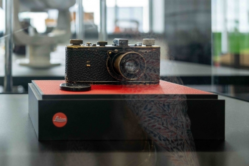 Leica 0 系列稀有原型机以 €1,440 万欧元成为世界最贵相机