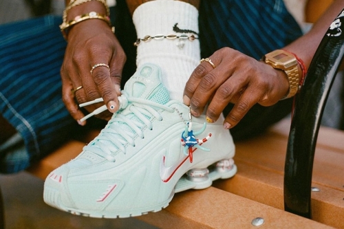 向波多黎各文化致敬：Nike Shox R4「Puerto Rico」鞋款全新登场
