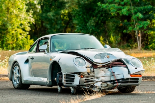 被撞毁 Porsche 959 Komfort 跑车将以 $55 万美元拍卖