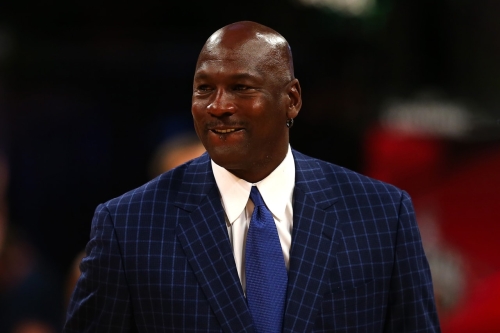 迈克尔·乔丹 Michael Jordan 以 $30 亿美元正式出售 Charlotte Hornets 夏洛特黄蜂队大多数股份