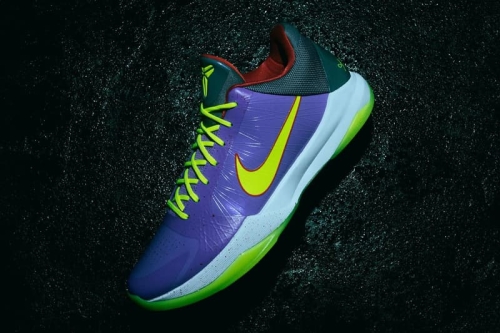 反派之王!Jalen Brunson 着用 Nike Kobe 5 Protro 全新 PE 配色「小丑」鞋款
