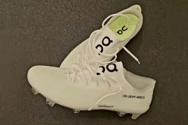 Thierry Henry 揭秘 On 首款足球鞋细节