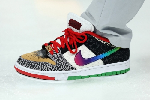 近赏奥运冰壶选手 Matthew Hamilton 著用订制款 Nike SB Dunk Low「What The Paul」