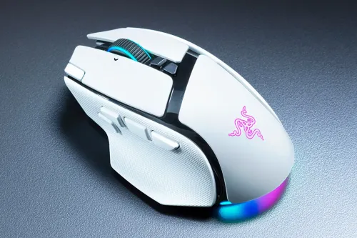 雷蛇 Razer Basilisk V4 Pro 电竞鼠标登场,一键即可在游戏中完成 180 度转身