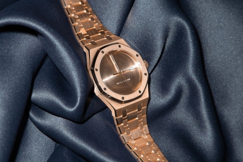 MAD Paris 打造 1017 ALYX 9SM × Audemars Piguet 全新定制表款正式登场