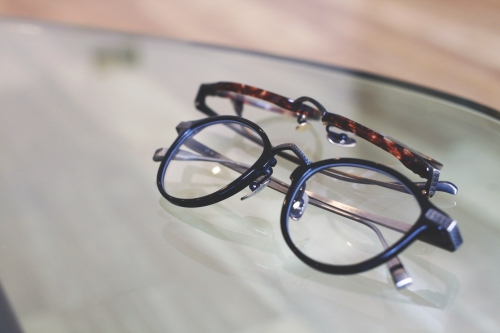 OWDEN Eyewear 推出别注 Harvey Celluloid 赛璐珞镜款