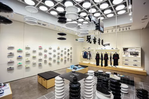 走进全新 Vans Boutique Store Vans 深圳店铺