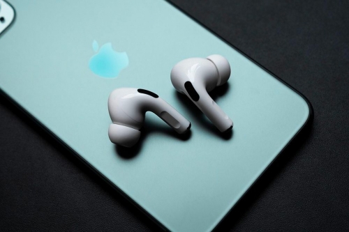 Apple 全新第三代 AirPods 原型机曝光