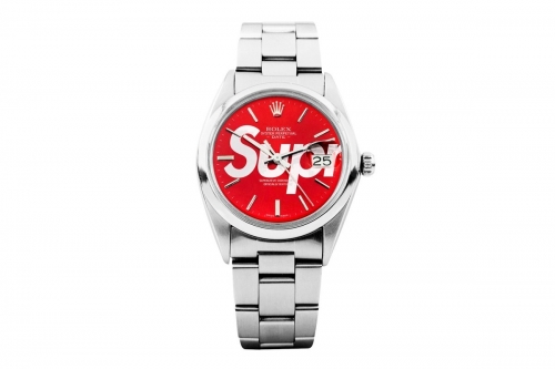 传闻 Supreme 将携手 Rolex 打造 Oyster Perpetual Date 联名表款