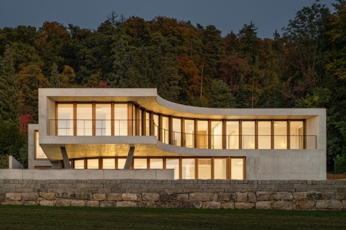 estudio kmmk 打造瑞士独栋住宅「Winkelhaus」