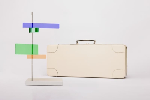 Valextra × Zaven 再度联手于 2025 米兰国际家具展推出「Costa 70 + Zaven」限量行李箱