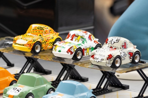 Art on Wheels 携手 Keith Haring 推出首个艺术车模联名系列