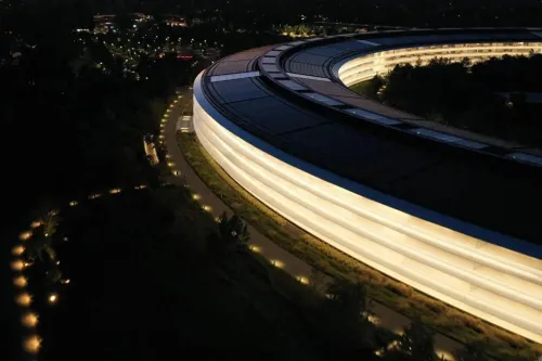 Apple 苹果挖角 Meta 资深律师,重组法务团队应对全球诉讼挑战
