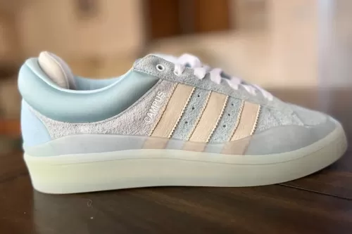 Bad Bunny × adidas Campus Light 最新联名配色「Blue Tint」鞋款率先曝光