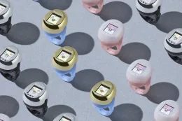 Tamagotchi Ring 将 90 年代怀旧电子宠物体验戴在指尖