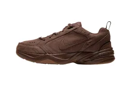 Nike Air Monarch 换上麖皮,推出两款胶底节日配色鞋款