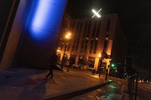 社交网站 X 将彻底停用 Twitter.com 域名,已绑定通行密钥用户必须重新绑定否则无法登录