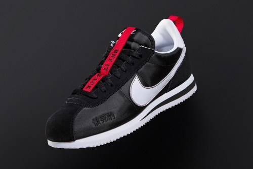 Kendrick Lamar × Nike Cortez Kenny III 黑色版本即将迎来大面积发售