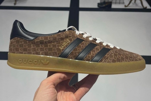 率先预览 Gucci × adidas Originals Gazelle 联乘鞋款近赏图辑