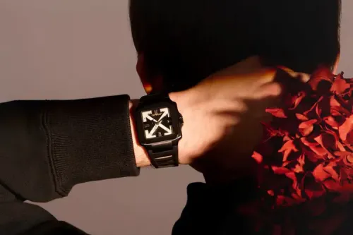 Off-White™ 首个腕表系列「TIME」正式登场