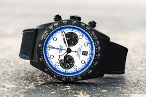 Tudor 发表全新 Black Bay Chrono「Carbon 25」表款