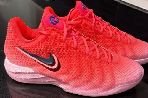 Nike Caitlin 1 最新「Hot Punch」配色鞋款率先曝光