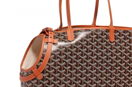 Goyard 最新「宠物专用包袋」正式登场