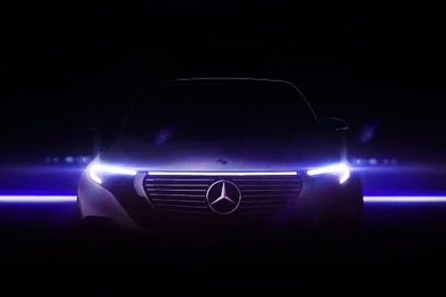 Mercedes-Benz 预告品牌首款纯电能车即将发布