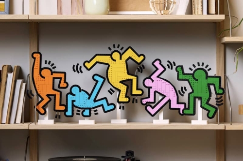LEGO Art 推出全新 Keith Haring 经典作品《Dancing Figures》积木模型