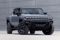 GMC 正式发表 1,160 马力全新 Hummer EV 碳纤维版本特别车型