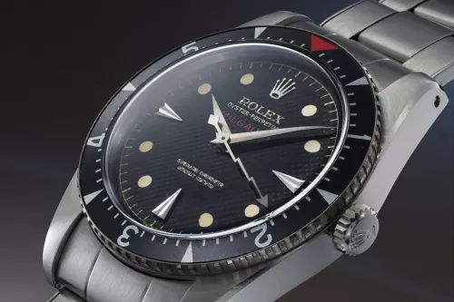 可承受超高电磁 1958 Rolex Milgauss 定制表款以 $250 万美元拍卖