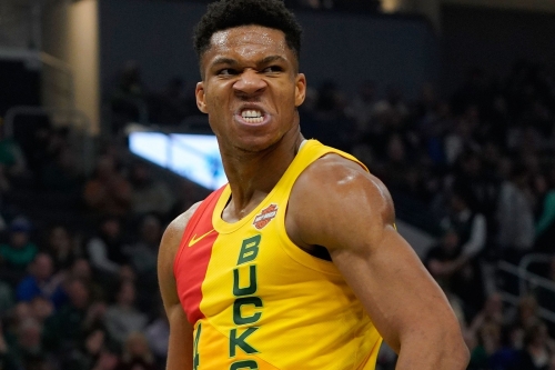 字母哥 Giannis Antetokounmpo 或将于明年获得 5 年 2.47 亿美元超级顶薪合约