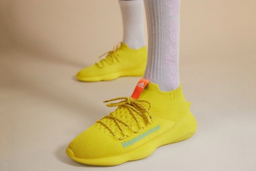 Pharrell × adidas Humanrace Sičhona 最新联乘配色「Shock Yellow」鞋款登场